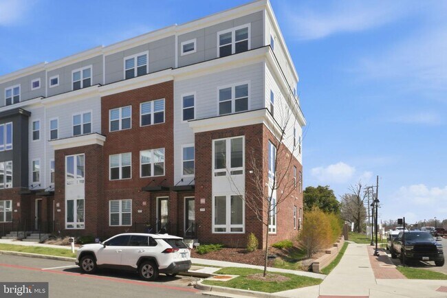 Building Photo - 3599 Aster St