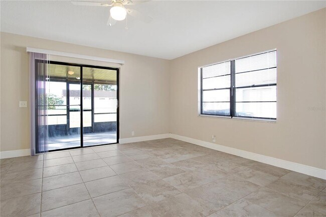 Building Photo - 5605 Struthers Ct