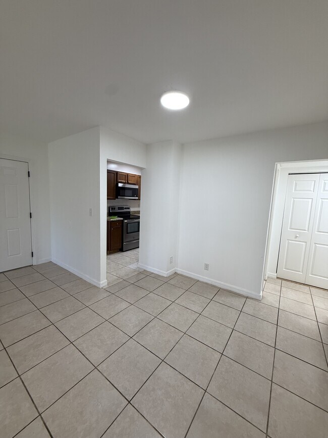 Building Photo - 2912 NW 55th Ave