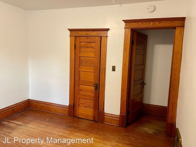 Building Photo - 4 br, 2 bath House - 2208 E Redwood Blvd