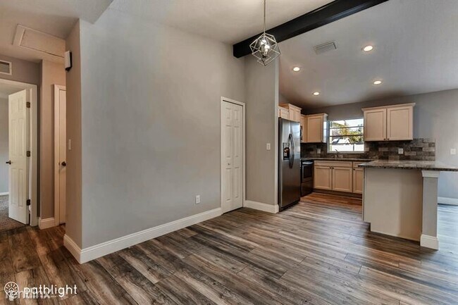 Building Photo - 3 br, 2 bath House - 6513 68th Avenue Nort...