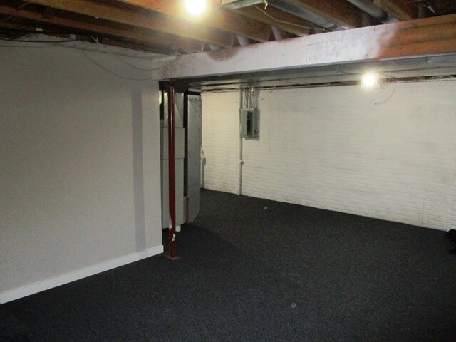 Building Photo - 403 N Morris Ave