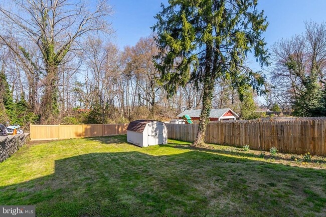 Primary Photo - 512 Broadway