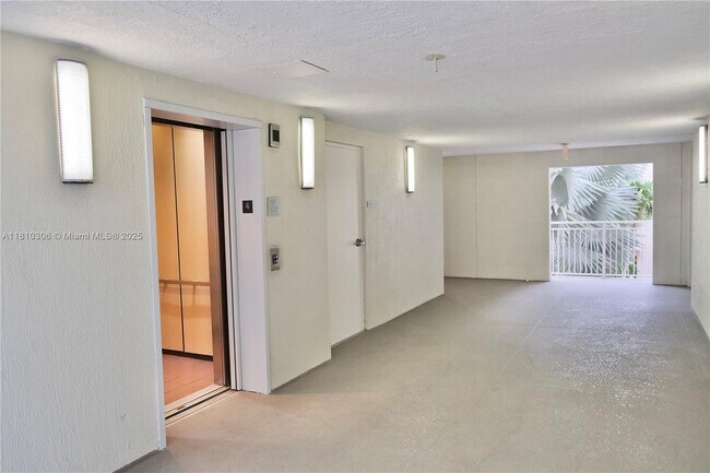 Building Photo - 7275 SW 90th St