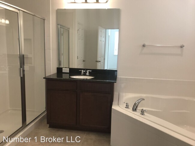Building Photo - 4 br, 3.5 bath House - 12682 Salomon Cove ...