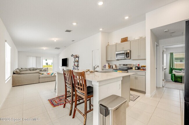 Building Photo - 1328 Colebrook Cir SW