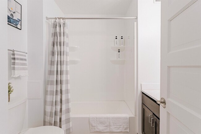 Building Photo - 11321 Hessler Rd