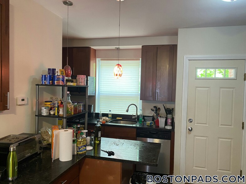 Building Photo - 34 Sussex St