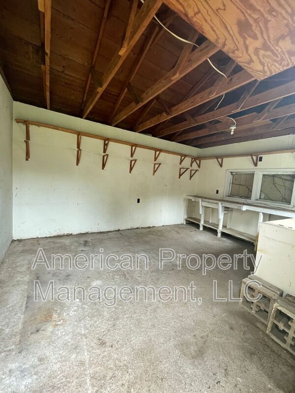 Building Photo - 4941 S Detroit Ave