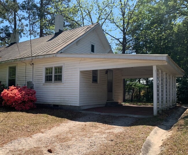 Building Photo - 110 N Hilliard St