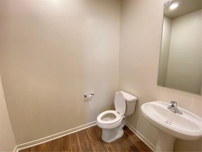 Building Photo - 116 Allington Cir