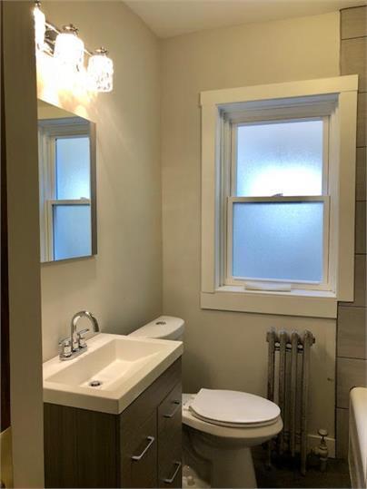 Building Photo - 1939 Scoville Ave