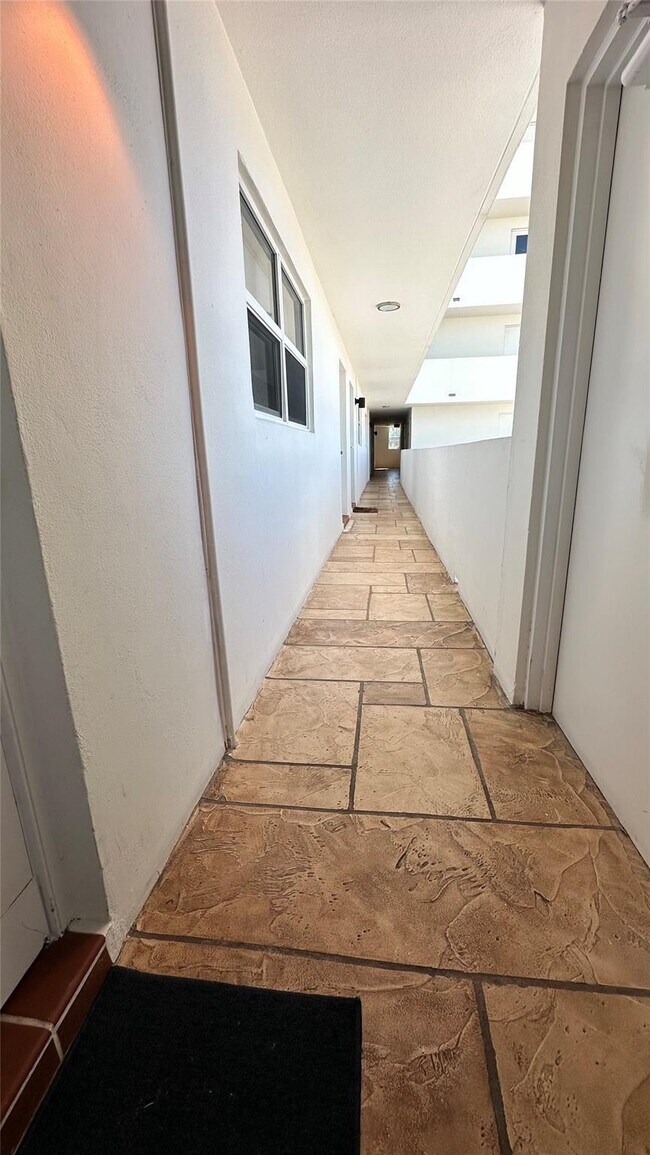 Building Photo - 1630 N Ocean Blvd