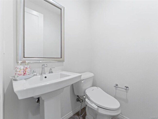 Building Photo - 101 Hemisphere