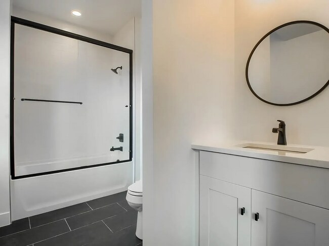 Building Photo - "Spacious 3-Bed Townhouse in Arvada with 2.5 Baths & 1854 Sq Ft of Comfort!"