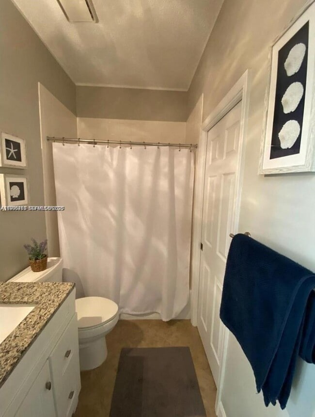 Building Photo - 51 N Lakeshore Dr