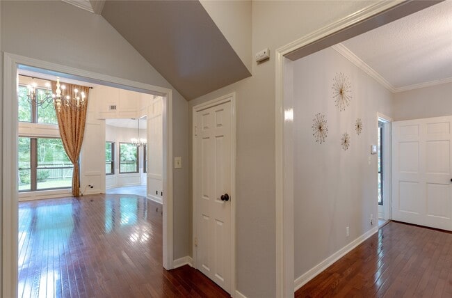 Building Photo - 9 Mallard Glen Pl