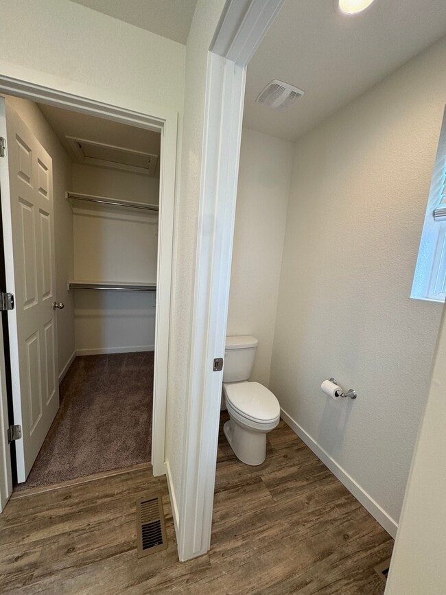 Building Photo - 5836 Thurless Ln
