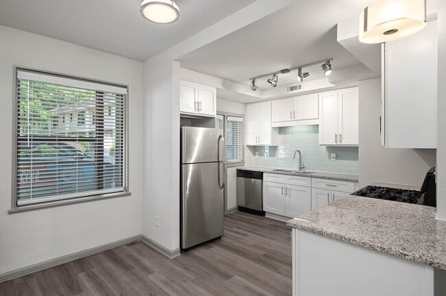 Building Photo - CoHo Apartments
