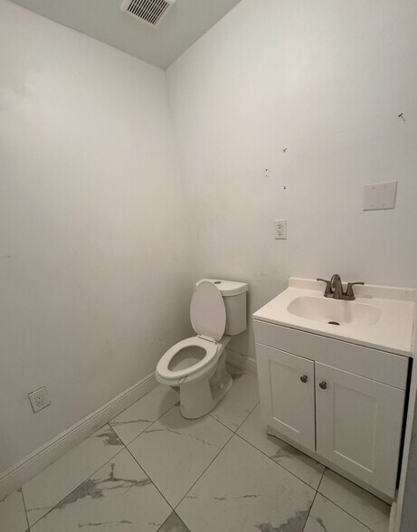 Building Photo - 17175 NW 41st Ave