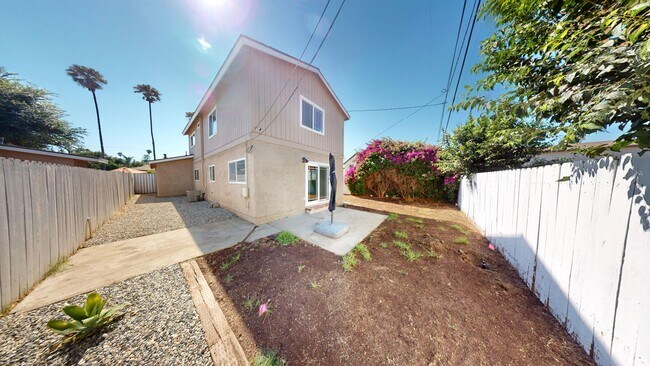 Building Photo - Cozy 3B2B located in a convenient area in Chino Hills!