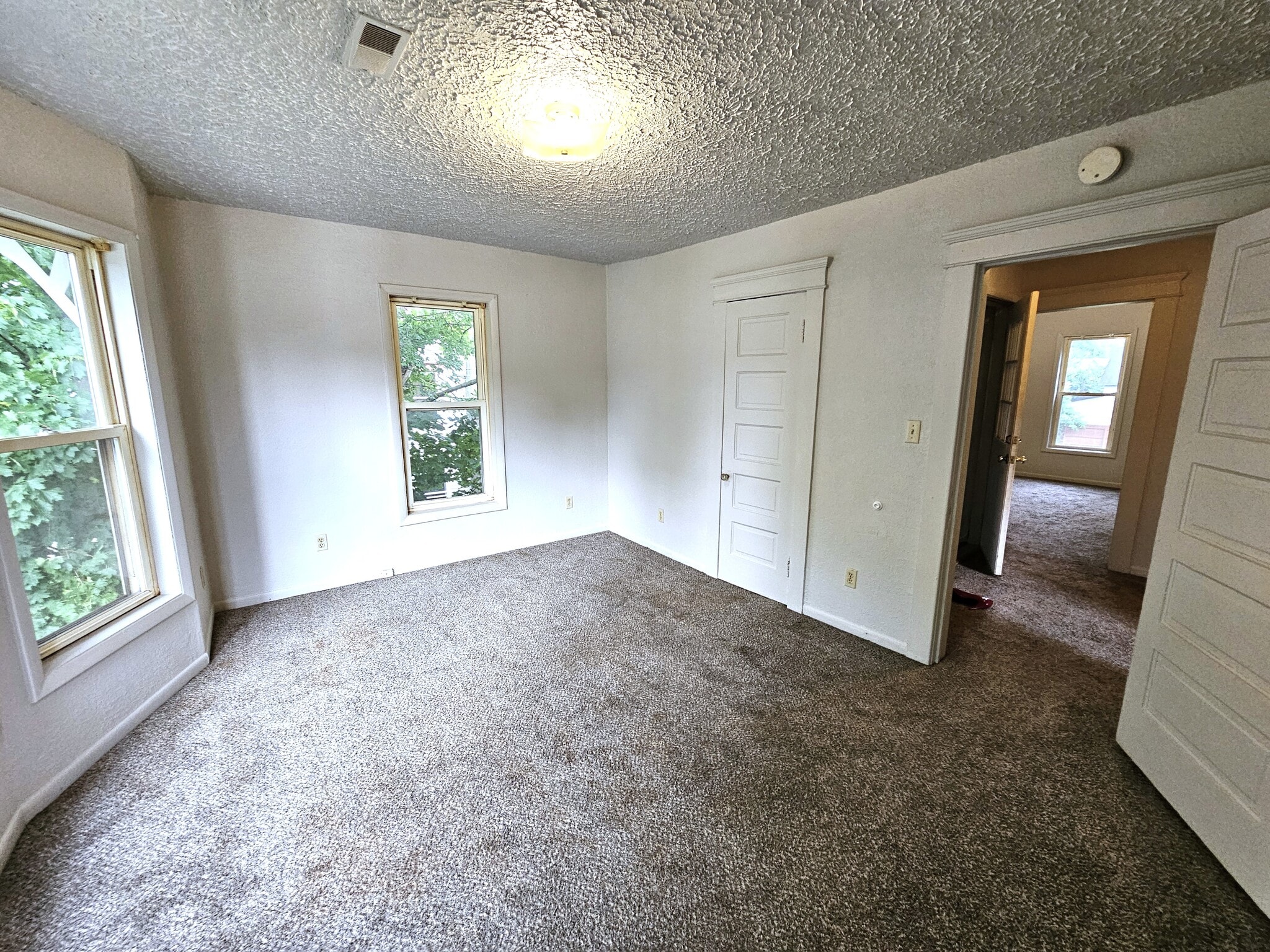 Building Photo - 170 Lathrop Ave