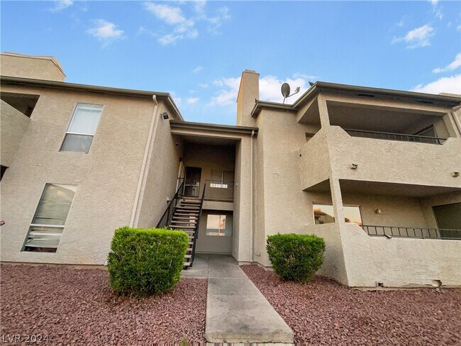 Building Photo - 3749 Carlyle Dr