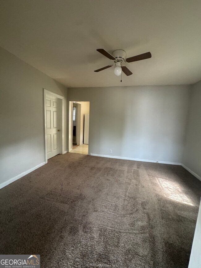 Building Photo - 54 Wade St