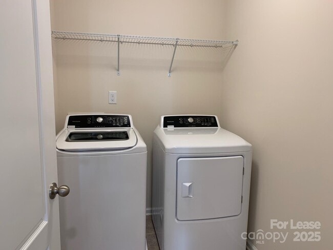 Building Photo - 143 Wrangell Dr