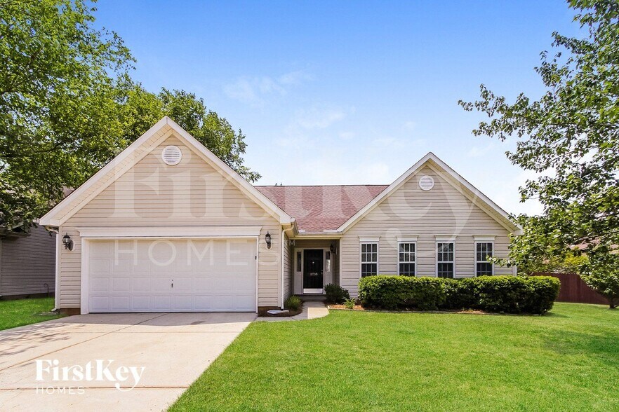 Building Photo - 11718 Black Maple Ave