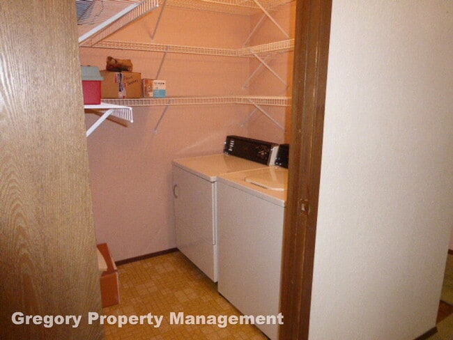 Building Photo - 12621 NE 130th Way