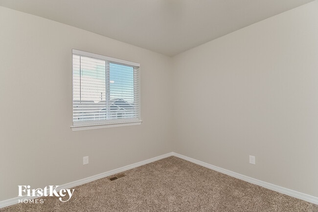 Building Photo - 6508 Vedder Dr