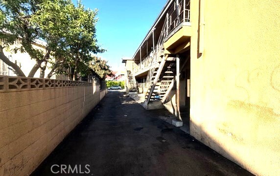 Building Photo - 144 W Ave 26