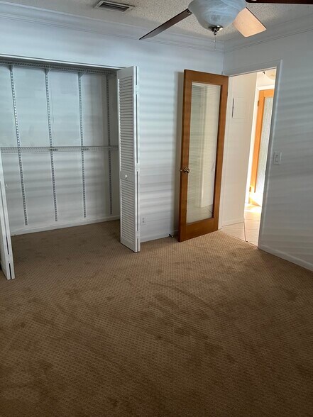 Building Photo - 119 Lakeview Ave