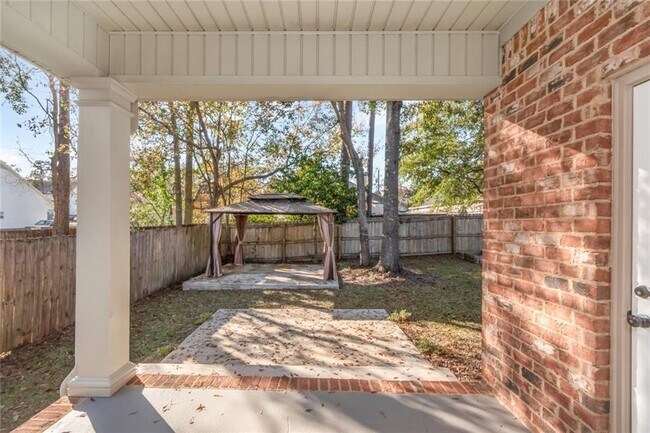 Building Photo - 1054 Linlen Ave