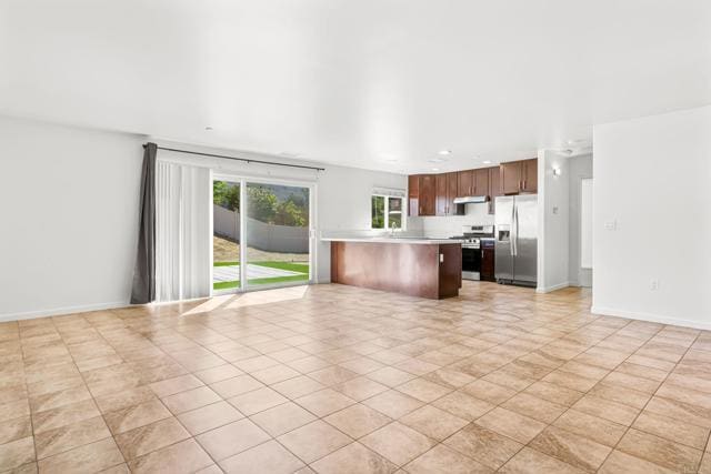 Building Photo - 9086 Los Coches Rd