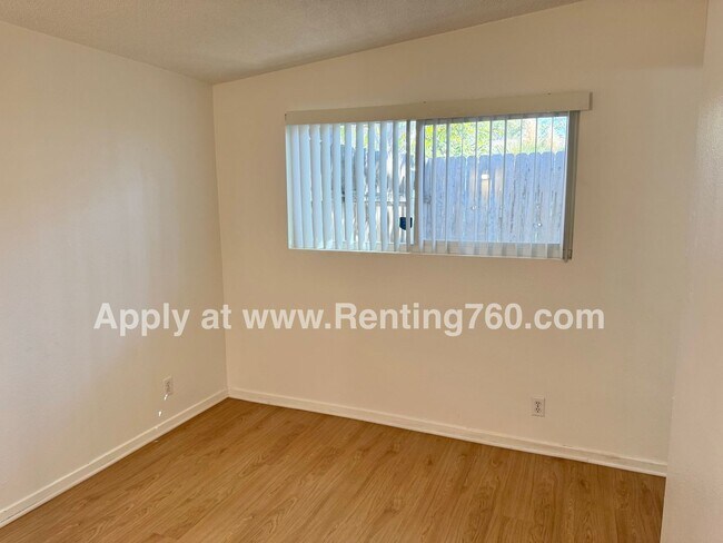 Building Photo - Pleasant 1 Bed 1 Bath!
