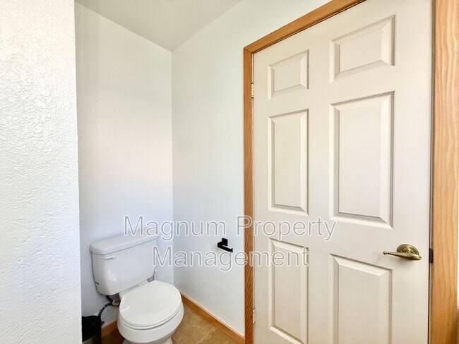 Building Photo - 22988 Joaquin Ridge Dr
