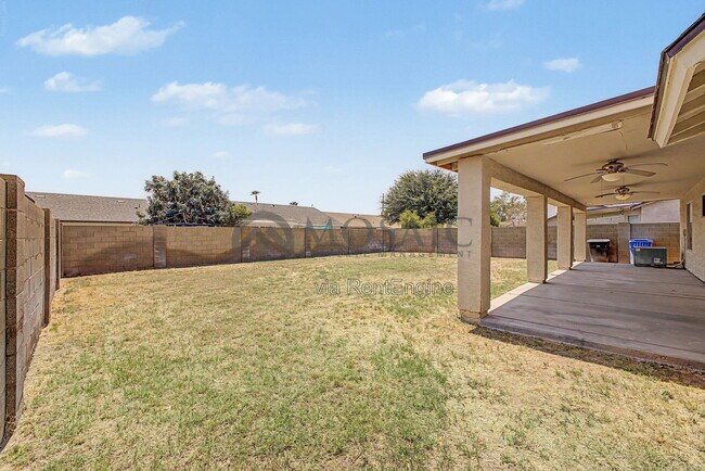 Building Photo - 2049 E San Tan Ct