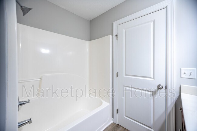 Building Photo - 211 Adderman Dr