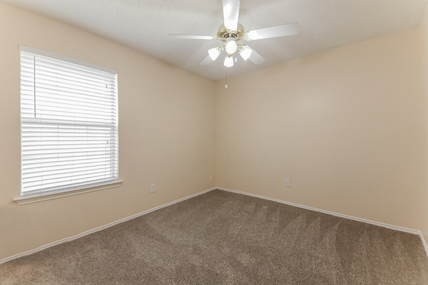 Building Photo - 1217 Brittany Way