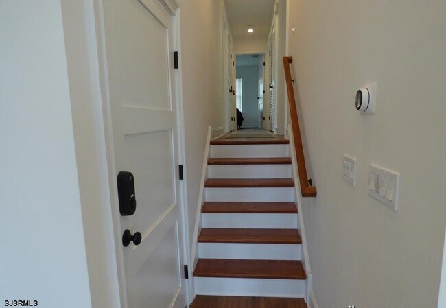 Building Photo - 153 Asbury Ave