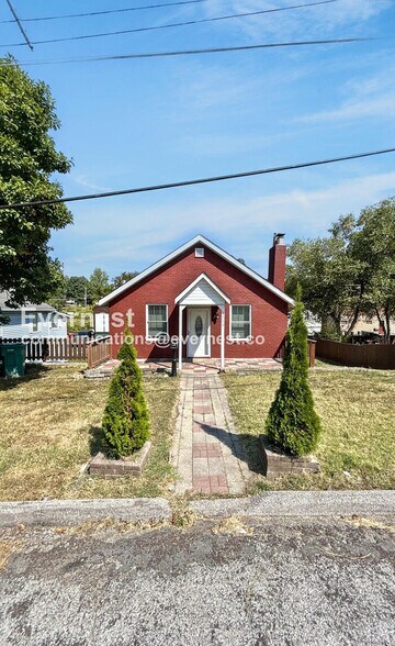 Primary Photo - 3864 Marietta Dr
