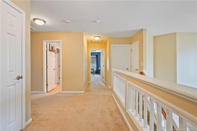Building Photo - 415 Highgrove Dr