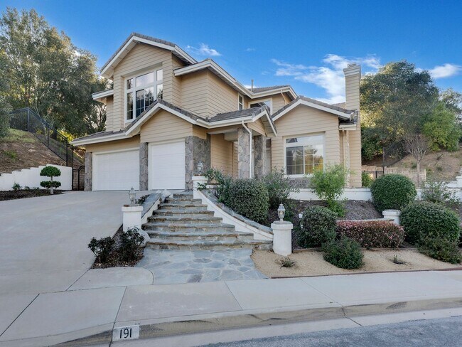Building Photo - Spacious Newbury Park Rental | Grand Entry, Bonus Room & Covered Patio