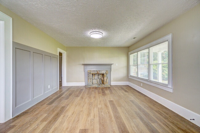 Building Photo - 2202 W Stage Coach Trail