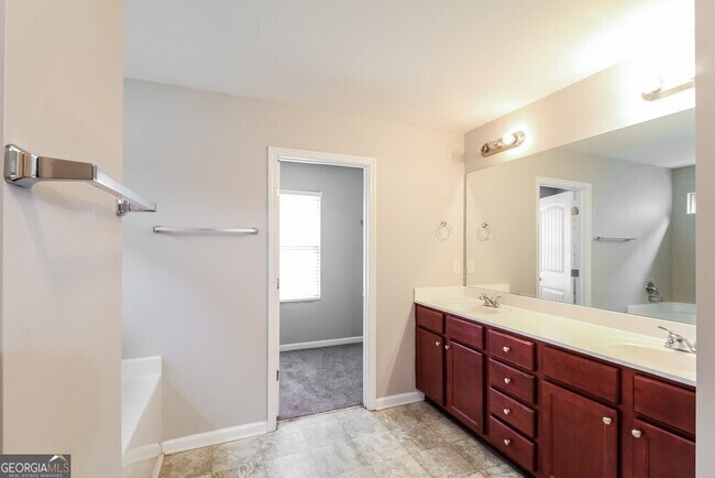 Building Photo - 2087 Juniper Ives Ct SE