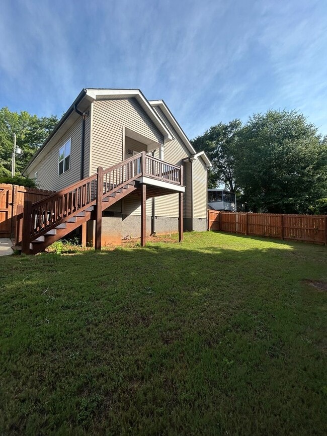 Building Photo - 27 Burgess Ave