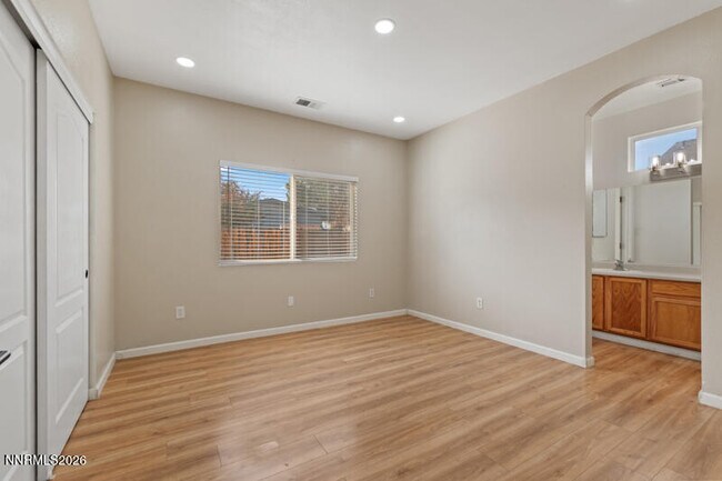 Building Photo - 9435 Stoney Creek Way