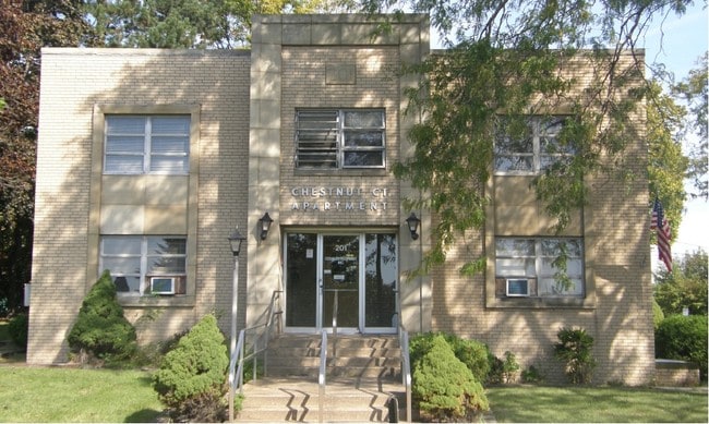 Primary Photo - 201 W Chestnut St